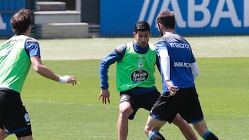 Juanfran, durante un entrenamiento del Deportivo esta temporada.