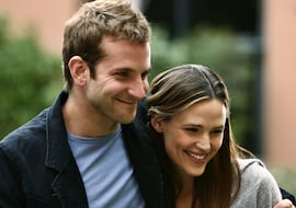 La mítica serie que catapultó a Bradley Cooper a la fama mundial es uno de los fenómenos de Disney+