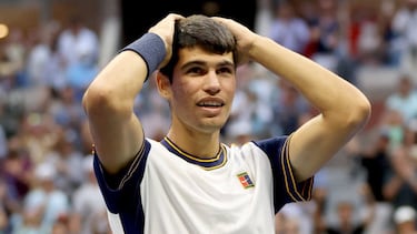 NEW YORK, NEW YORK - SEPTEMBER 03: Carlos Alcaraz of Spain celebrates after defeating Stefanos Tsitsipas of Greece during his Men's Singles third round match on Day Five at USTA Billie Jean King National Tennis Center on September 03, 2021 in New York Cit