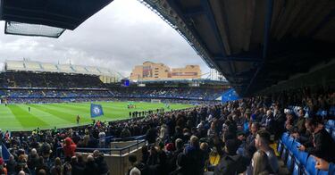 El número de usuarios que publican fotografías de estadios en Instagram ha dejado en el sexto lugar el feudo del Chelsea, con espacio para 42.000 aficionados. Fue inaugurado hace 142 años, en 1877, para uso del Fulham, aunque lo rechazaron. Fue entonces c