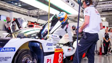 Alonso probando el Toyota de Le Mans.