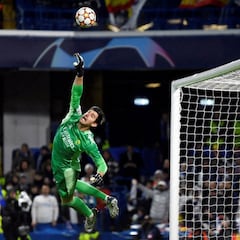 Courtois retrata al Balón de Oro y al The Best