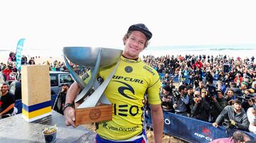 Según ASN, el bicampeón del mundo de surf John John Florence sigue desde hace años una dieta vegetariana. Síguelo en @john_john_florence