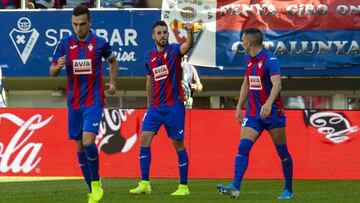 Edu Expósito celebra un gol con el Eibar