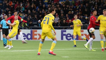 ASTANA, KAZAKHSTAN - NOVEMBER 28: Jesse Lingard of Manchester United scores their first goal during the UEFA Europa League group L match between FK Astana and Manchester United at Astana Arena on November 28, 2019 in Astana, Kazakhstan. (Photo by Matthew