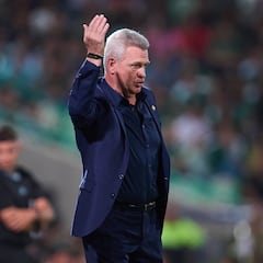 Última llamada para “correr” al ‘Vasco’ Aguirre