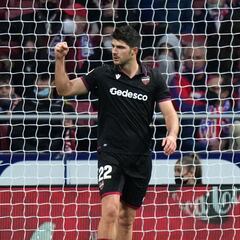 Melero tumba una barrera histórica