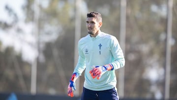 El portero argentino Mat&iacute;as Dituro, durante un entrenamiento del Celta. 