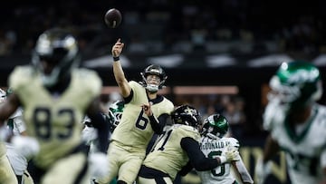 Five field goals for Charlie Smyth while Shough threw for a career-high 308 yards, a touchdown pass to Chris Olave and completed 32 of his 49 passes.