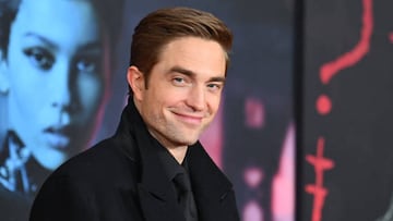 English actor Robert Pattinson arrives for "The Batman" world premiere at Josie Robertson Plaza in New York, March 1, 2022. (Photo by ANGELA WEISS / AFP) (Photo by ANGELA WEISS/AFP via Getty Images)