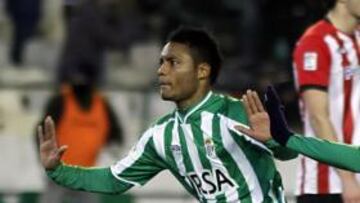 <b>ALEGRÓN. </b>Nelson corre a celebrar su tanto al Athletic. Una felicidad en un mar de problemas para él.