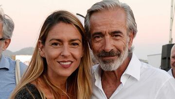 Desde hac¨ªa un tiempo ya corr¨ªan rumores de crisis entre el actor y su mujer. Sin embargo, fue la fot¨®grafa y dise?adora qui¨¦n tom¨® la delantera para confirmar este secreto a voces. ¡°Es cierto, hace meses que no estamos juntos¡±, reconoc¨ªa Irene Meritxell en declaraciones para el medio El Espa?ol. La pareja llevaba once a?os de relaci¨®n. A pesar del divorcio, ambos mantienen una relaci¨®n muy especial como amigos.