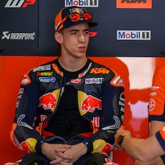 Acosta: “Vosotros jugáis al autoengaño y yo al autorrealismo”