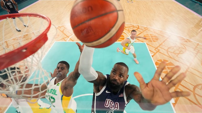 El chef LeBron cocina la semifinal