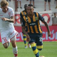 Andrés Roa marca en el debut de Jarlan Barrera con Rosario