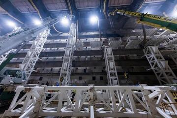 Las lamas del exterior ya están instalándose en la fachada del nuevo Santiago Bernabéu. Serán una de las grandes características del nuevo feudo blanco.