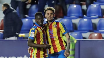 Boateng y Roger celebran uno de los goles conseguidos ante el Eibar el pasado fin de semana.