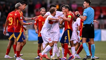 19/07/2024
EUROPEO SUB 19
TURQUÍA ESPAÑA
TANGANA GERARD HERNÁNDEZ