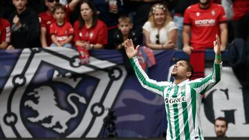 Vitor Roque celebra su gol en El Sadar.