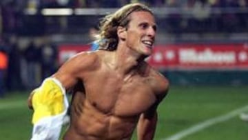 Forlán y Henry comparten la Bota de Oro