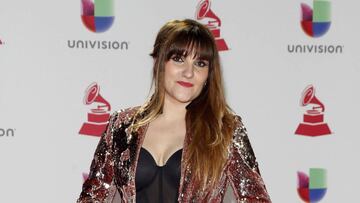 JGM02. LAS VEGAS (UNITED STATES), 15/11/2018.- Rozalen posa a su llegada a los Premios Grammy Latinos en el MGM Grand Garden Arena en Las Vegas, Nevada, EE. UU., hoy, 15 de noviembre de 2018. Los Premios Grammy Latinos reconocen los logros art&iacute;sticos y t&eacute;cnicos, no las cifras de ventas o las posiciones en las listas, y el los ganadores est&aacute;n determinados por los votos de sus compa&ntilde;eros, los miembros de la academia que califican para votar. EFE / NINA PROMMER