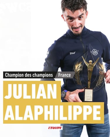Alaphillipe recibe el premio 'Campe車n de Campeones'