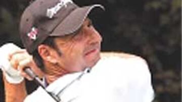 Olázabal cede y está a dos golpes de los cuatro líderes