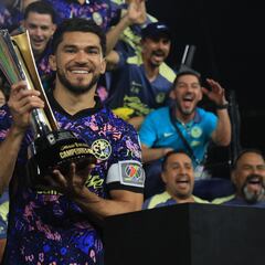 Henry Martín expresa su molestia tras ser sustituido en la Campeones Cup con América