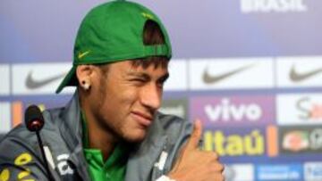 Neymar, durante la rueda de prensa en R&iacute;o.