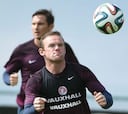 Rooney: "Es Italia la que debe mirar a nuestro equipo"