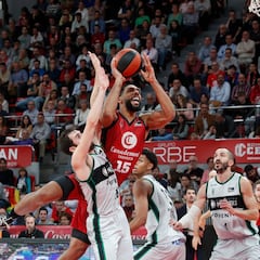 Zaragoza ahonda en la herida del Joventut