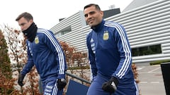 Argentina encuentra laterales