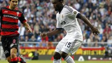 <b>LATERAL IMPROVISADO. </b>Essien cumplió ante el Celta como lateral zurdo y robó 13 balones.