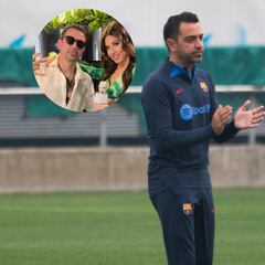 El divertido disfraz de Xavi en una fiesta con karaoke