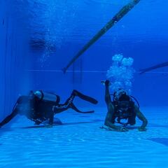 Un hombre vive debajo del agua durante 100 días y enseña los efectos sobre su cuerpo: “Nunca se trató del récord”