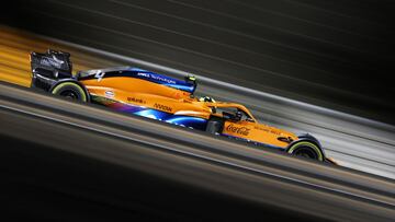 Lando Norris con el McLaren en Bahr&eacute;in.