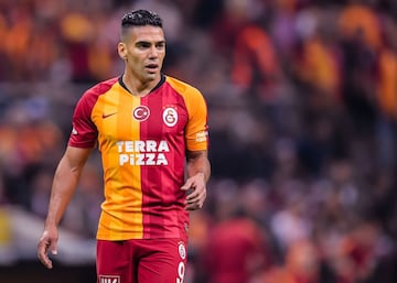 El Galatasaray se hizo con los servicios de Falcao en septiembre de 2019. El delantero se comprometió con la entidad turca por tres temporadas. Debutó el 13 de septiembre de 2019 ante el Kasimpaça marcando el gol del triunfo. Con el equipo turco ha marcado 20 goles en once partidos. Siete años después se ha reencontrado con Arda Turan. Además, durante esta etapa en Turquía, Radamel será padre en las próximas semanas.