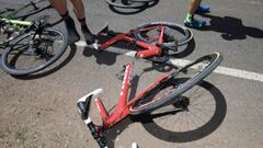 La bici de Didier, destrozada tras una caída en Australia