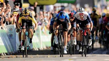 Wout van Aert gana la etapa 7 del Tour de Francia.
