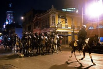 Las protestas continúan en el país suramericano dejando decenas de heridos y una multitud que grita contra las políticas actuales.