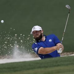 Keeping score in golf 101: A fun guide to pars, birdies, eagles, and bogeys