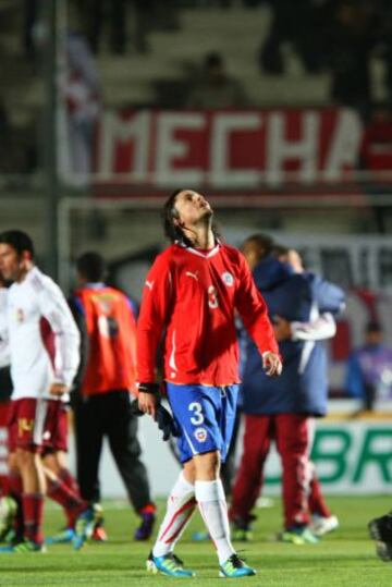 En cuartos de final, Chile cayó de manera sorpresiva ante Venezuela por 1-2. Vizcarrondo y Cichero anotaron para la 'Vinotinto', mientras que Humberto Suazo descontó para Chile. Este fue el último partido de 'La Roja' por Copa América.