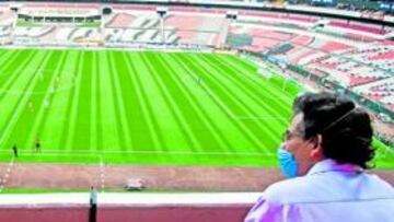 <b>DESIERTO. </b>El estadio Olímpico Universitario, con capacidad para 72.500 espectadores, casi desierto el pasado domingo durante el clásico Pumas-Chivas disputado en la capital federal de México.