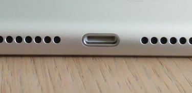 Trucos iPhone: cómo arreglar tu puerto Lightning si no responde