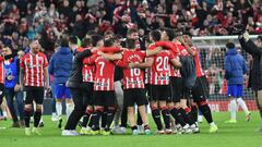 Los jugdores del Athletic Club celebran la victoria y el pase a la final de la Copa del Rey.