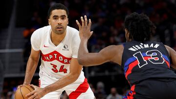 FILE PHOTO: Mar 13, 2024; Detroit, Michigan, USA;  Toronto Raptors center Jontay Porter (34) is defended by Detroit Pistons center James Wiseman (13) in the second half at Little Caesars Arena. Mandatory Credit: Rick Osentoski-USA TODAY Sports/File Photo