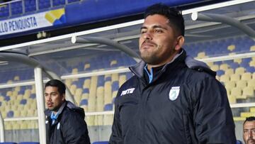 Futbol, Universidad de Concepcion vs Deportes Iquique
 Vigesimo quinta fecha, Campeonato Nacional 2018
 El tecnico de Iquique Miguel Riffo durante el partido por el campeonato nacional de primera division disputado en el Estadio Ester Roa, Concepcion, Chile
 08/10/2018
 Alejandro Zo&Atilde;&plusmn;ez/ Photosport
 
 Football, Universidad de Concepcion vs Deportes Iquique
 25th date, National Championship 2018 
 Iquique&#039;s manager Miguel Riffo during the first division football match held at the Ester Roa Stadium, Concepcion, Chile
 08/10/2018
 Alejandro Zo&Atilde;&plusmn;ez/ Photosport