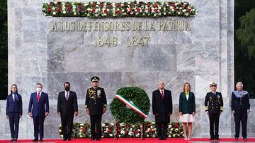 Aniversario de la Gesta Heroica de los Niños Héroes; AMLO rinde homenaje