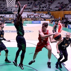 El Joventut se da un festín contra el Baxi Manresa