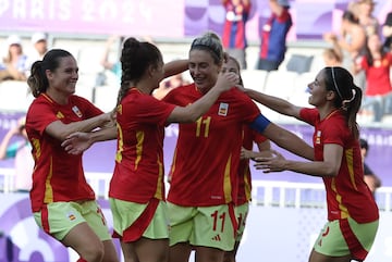 Merecido triunfo de la Selección española, que accede a cuartos como primera del grupo C.
